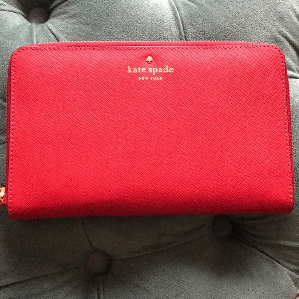 Kate spade travel wallet